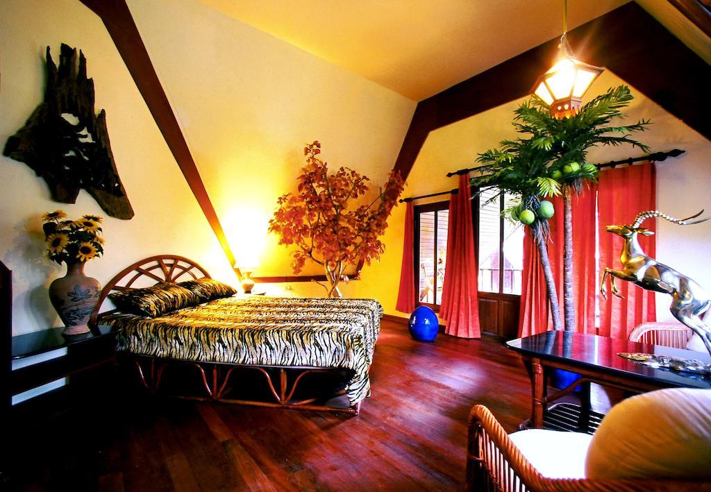 Nai Harn Coco Palace Resort חדר תמונה